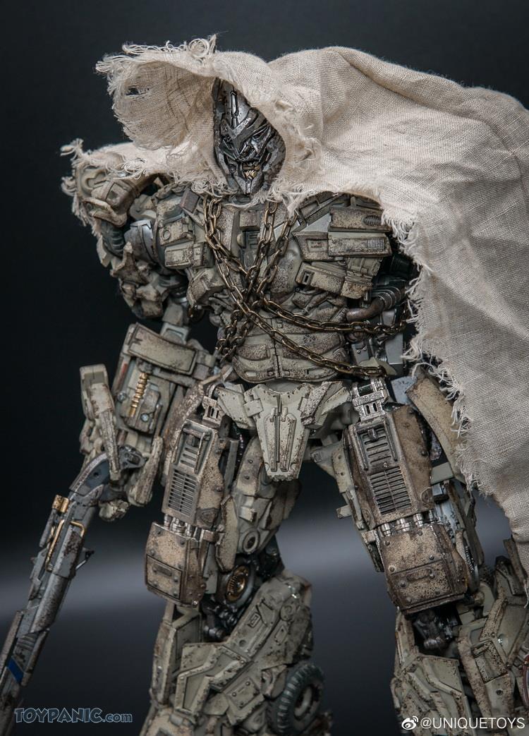 unique toys dotm megatron